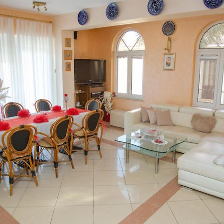 Pool Mansion Magnolia - Comfort Rooms Novaglia Esterno foto